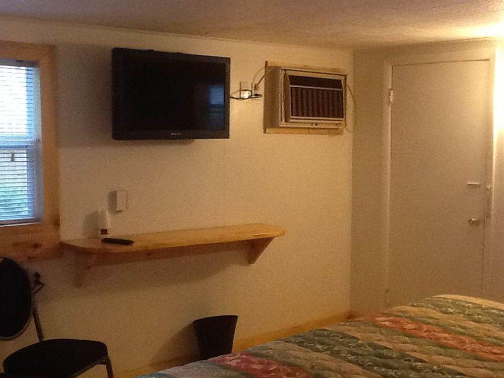לייק ג'ורג' King Hendrick Motel And Suites מראה חיצוני תמונה