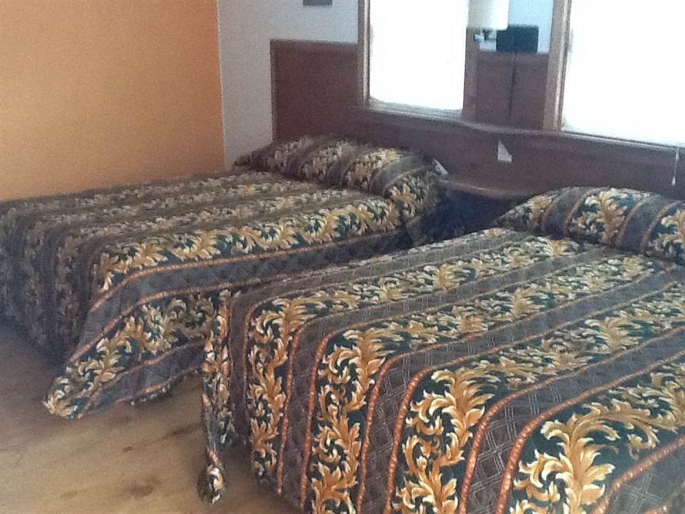לייק ג'ורג' King Hendrick Motel And Suites מראה חיצוני תמונה