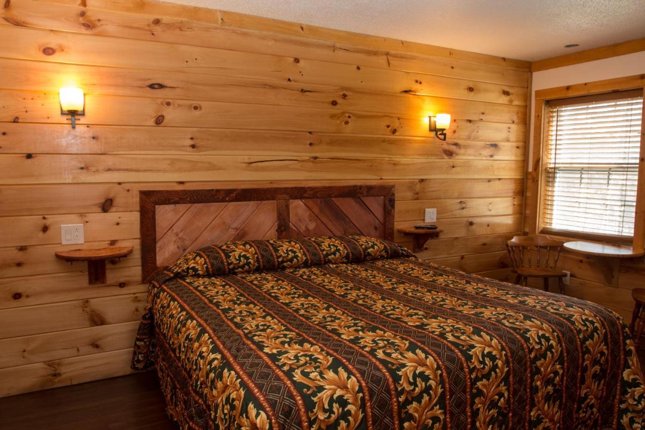 לייק ג'ורג' King Hendrick Motel And Suites מראה חיצוני תמונה